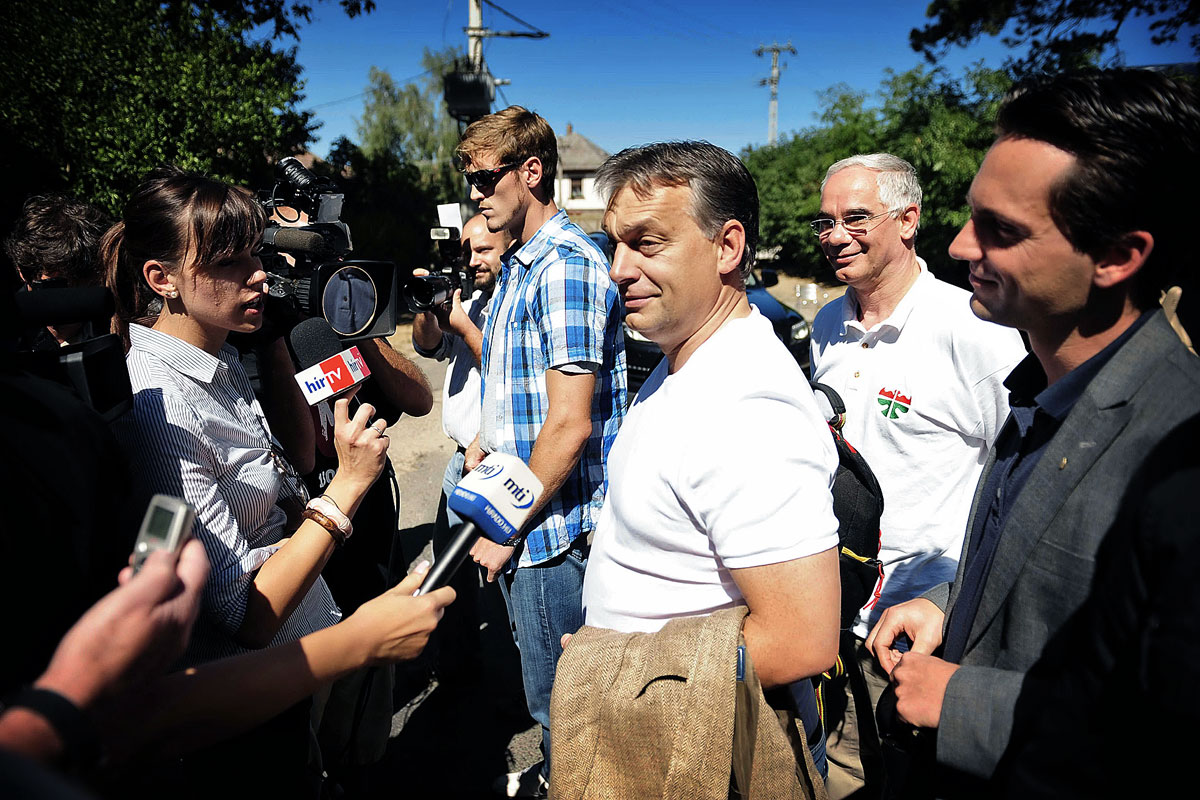 A polgári pikniken egyesek oldottnak, lendületesnek és meggyőzőnek érezték a kormányfőt, mások szerint töprengett és dilemmázott