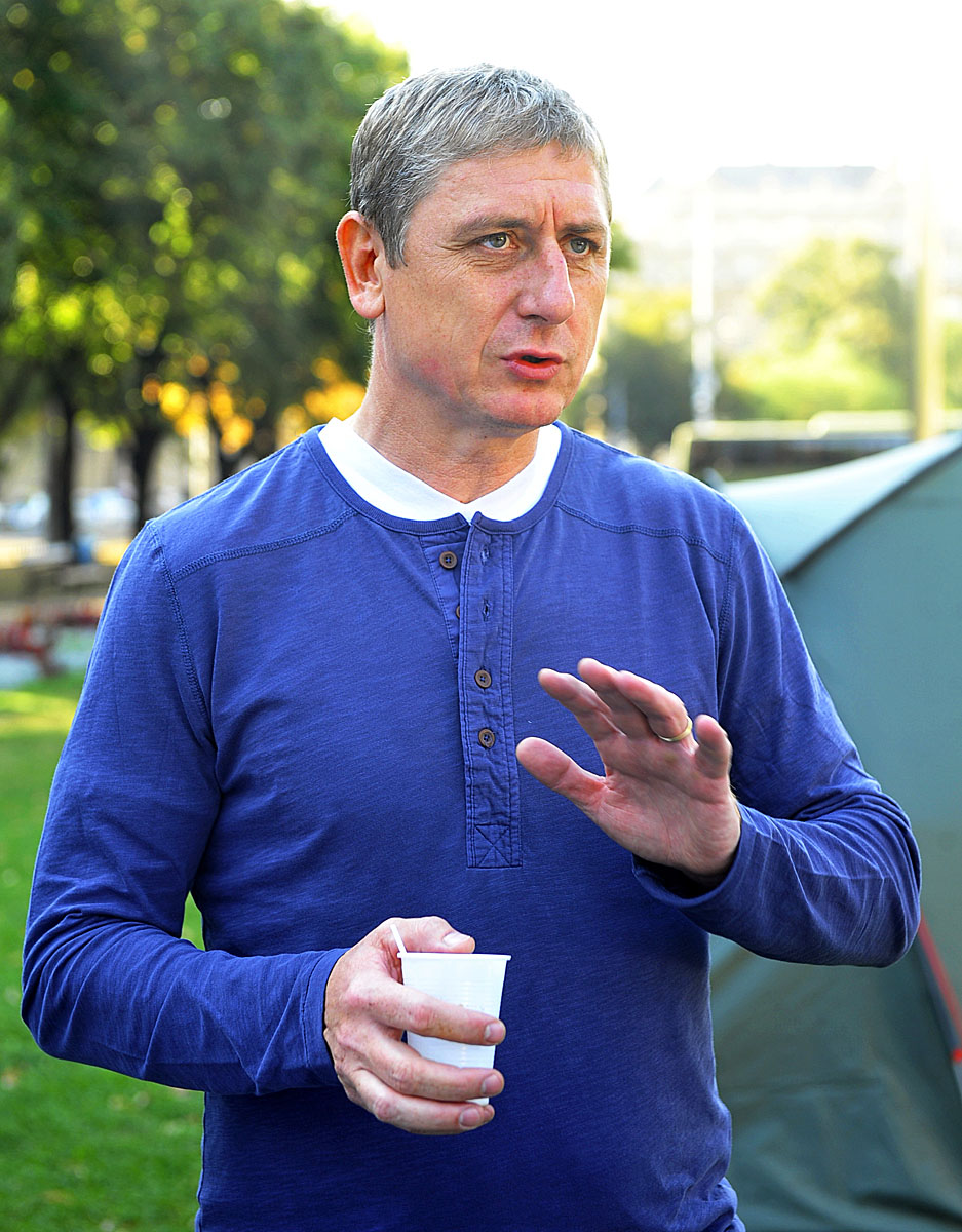 Gyurcsány Ferenc reggel a Kossuth téren