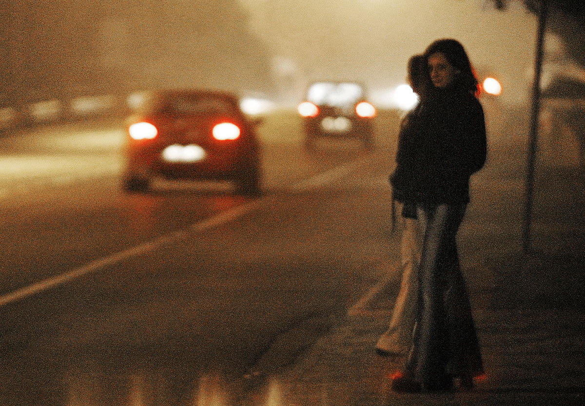Olaszországi prostituált az út mentén. Nápolyban nyilvánosházba terelné őket a polgármester