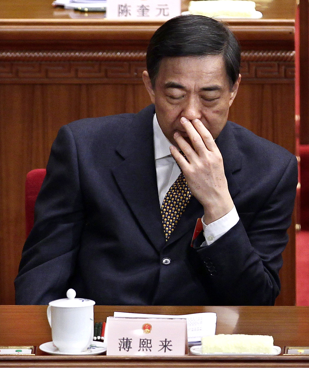 Bo Xilai márciusban. Hivatalosan soha többé nem fogják említeni a nevét