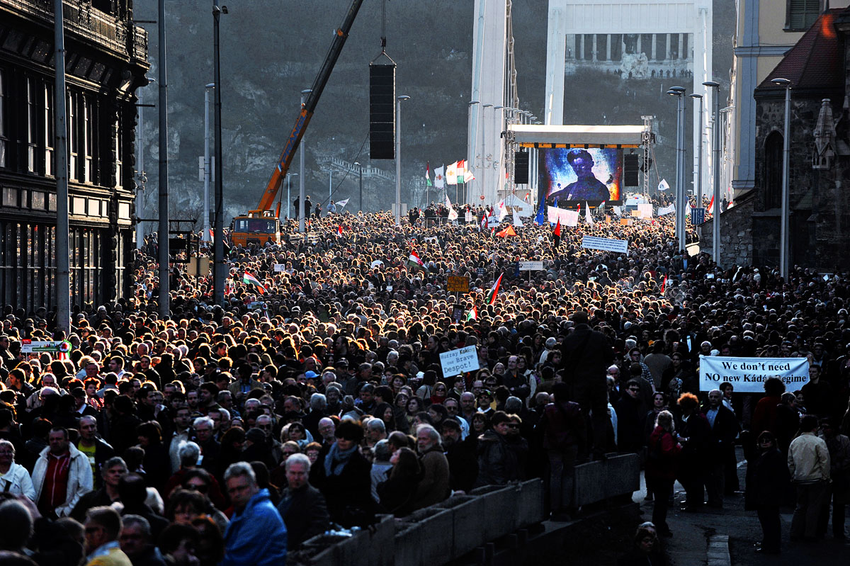 Ellenzéki demonstráció 2012-ben március 15. alkalmából