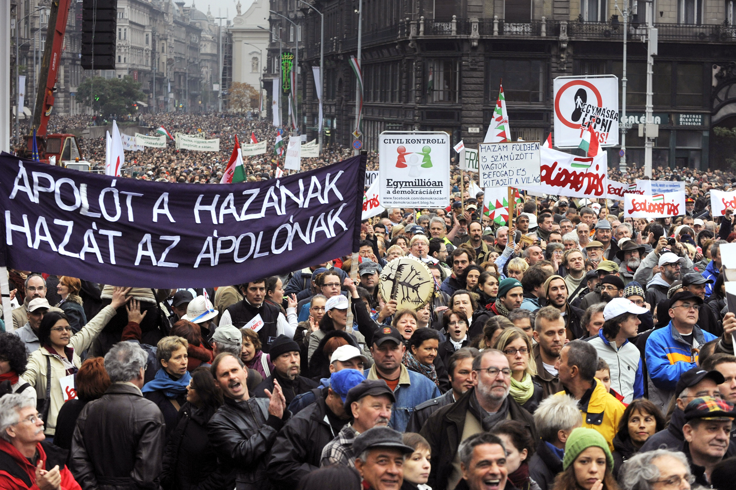A Ferenciek terén túl volt a tömeg vége 2011 októberében