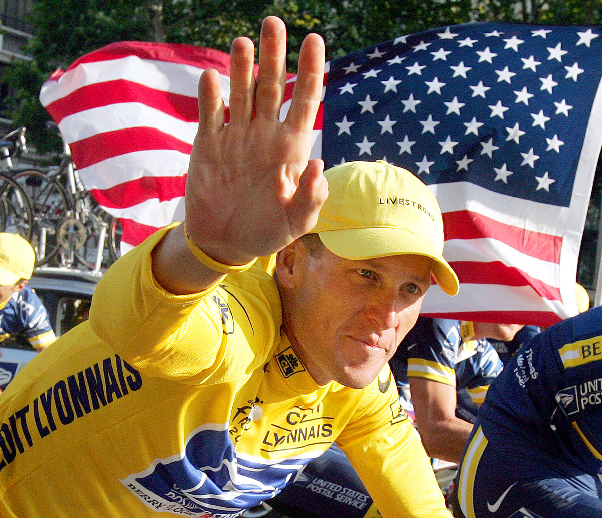 Armstrong a rákellenes küzdelemnek nem int búcsút, a címeitől azonban minden valószínűség szerint megfosztják