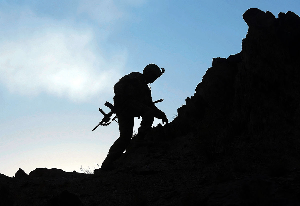 Amerikai katona Afganisztánban. A 2014-es kivonulás érzékeny téma lesz.