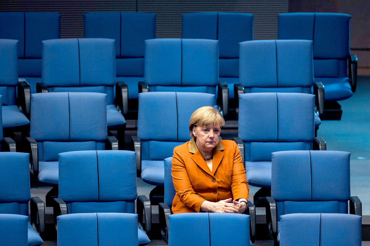 Angela Merkel a Bundestagban. Győzött a frakciófegyelem