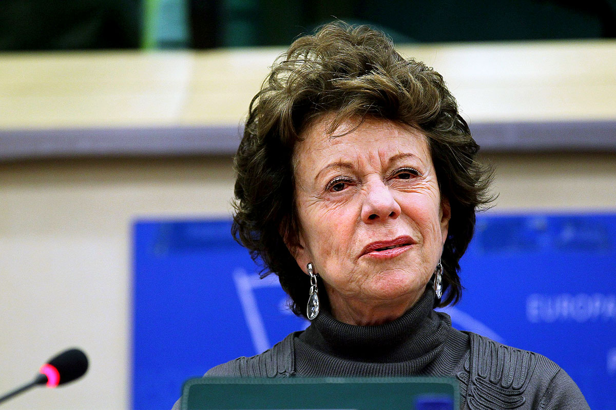 Neelie Kroes a február 9-én tartott, Magyarországról szóló EP-vitán. Feladat és kötelesség