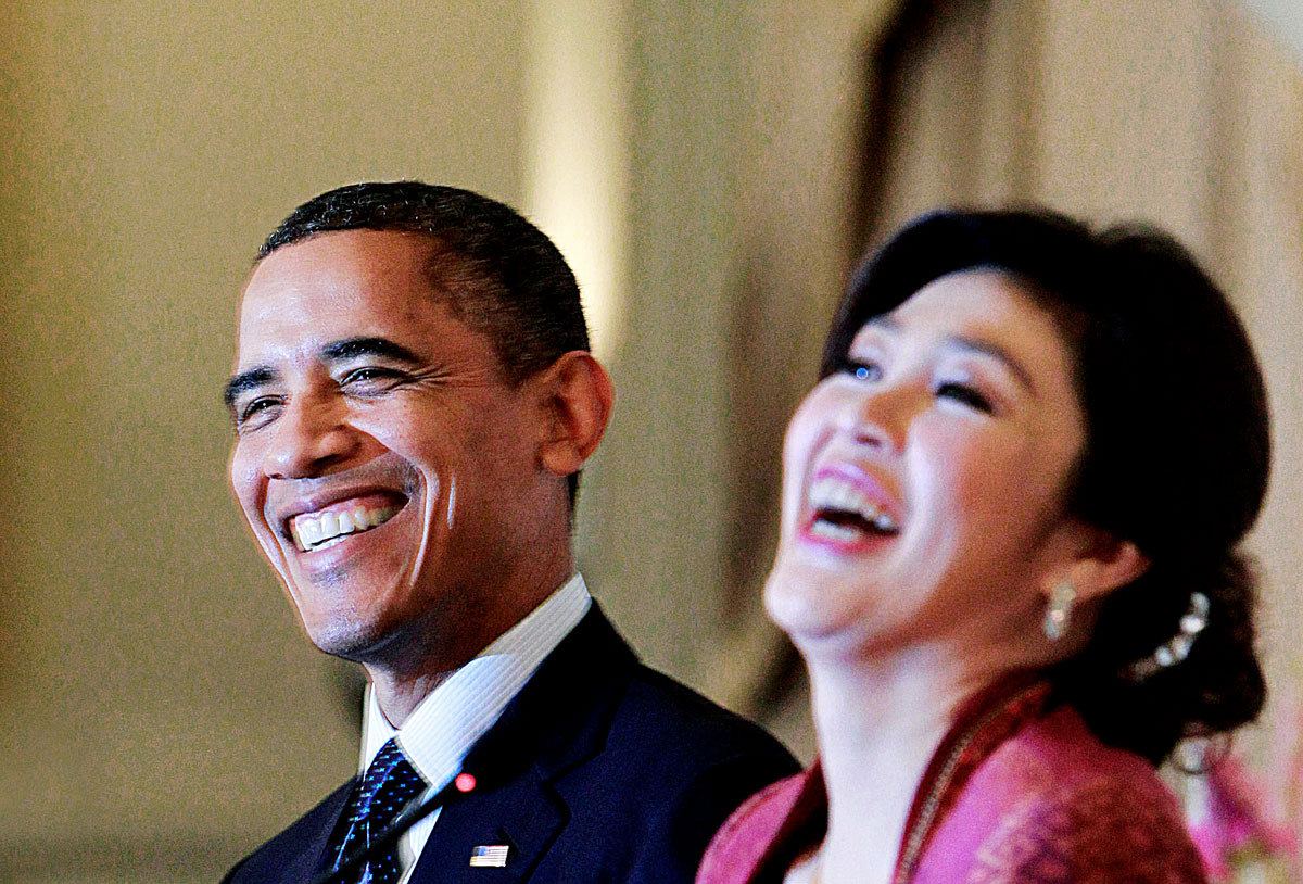 Az amerikai elnök Jinglak Sinavatra thaiföldi miniszterelnök asszonnyal. Nem rutinlátogatás