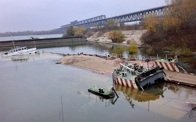 Súlyos környezeti katasztrófával fenyeget egy megsérült hajó a Duna bulgáriai szakaszán