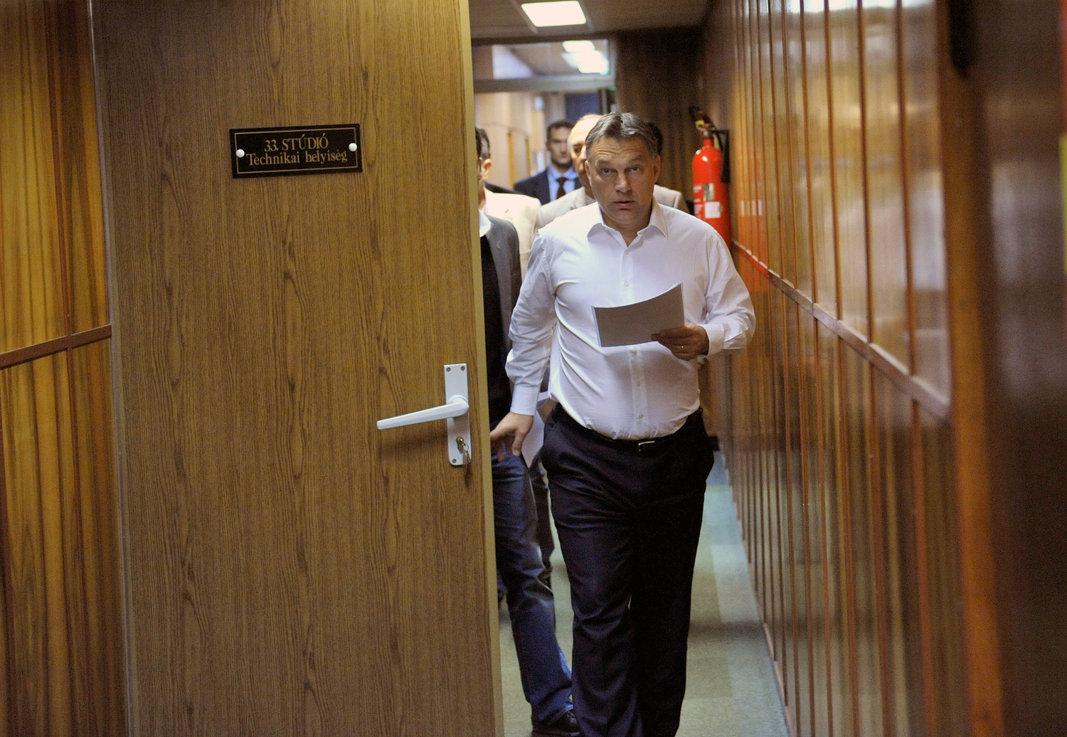 Orbán Viktor érkezik a Kossuth Rádió 180 perc című műsorának stúdiójába