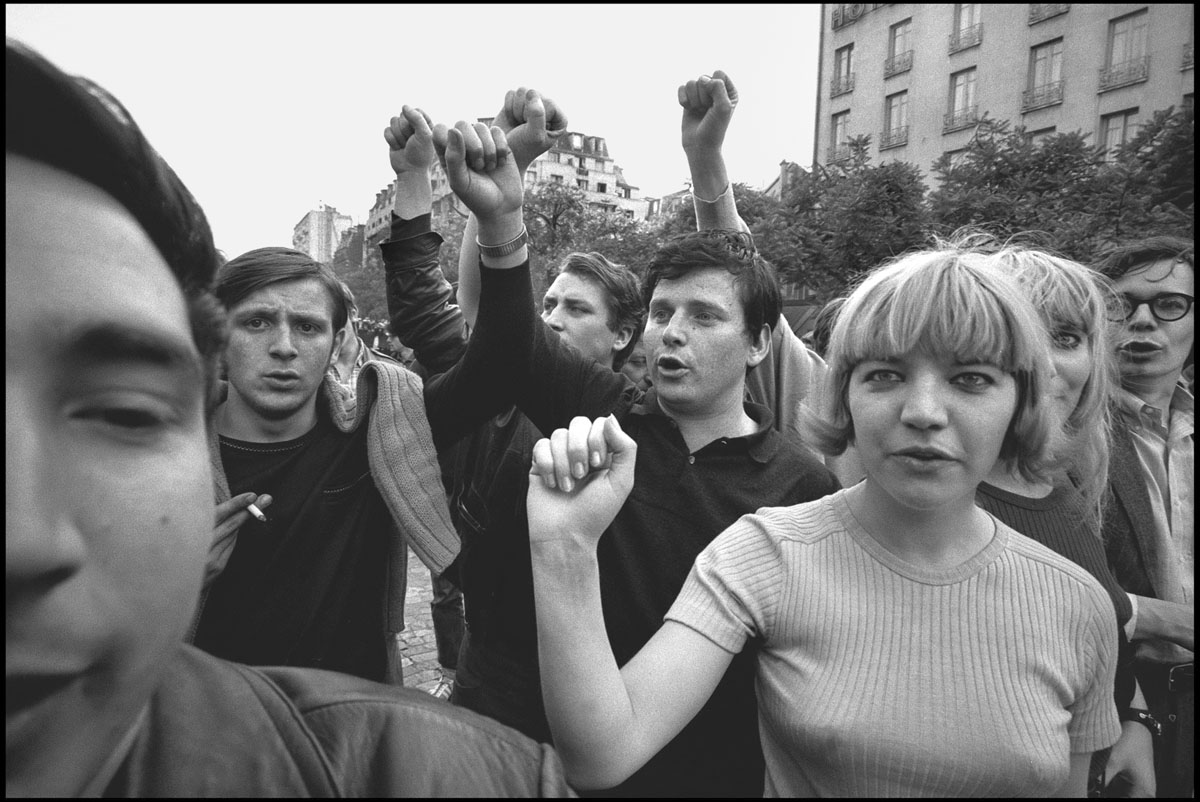 Demonstráció a nanterre-i egyetem előtt, 1968. május 30-án.Középen Daniel Cohn-Bendit