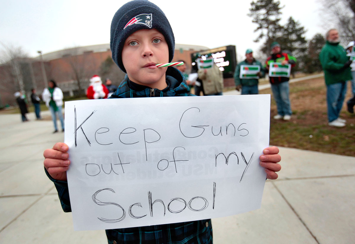 Tartsd távol a fegyvereket az iskolámtól! A tízéves Jack Gilchrist egy michigani tüntetésen