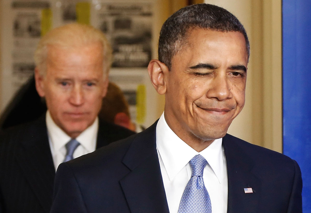 Joe Biden alelnök és Barack Obama elnök a szenátusi szavazás után