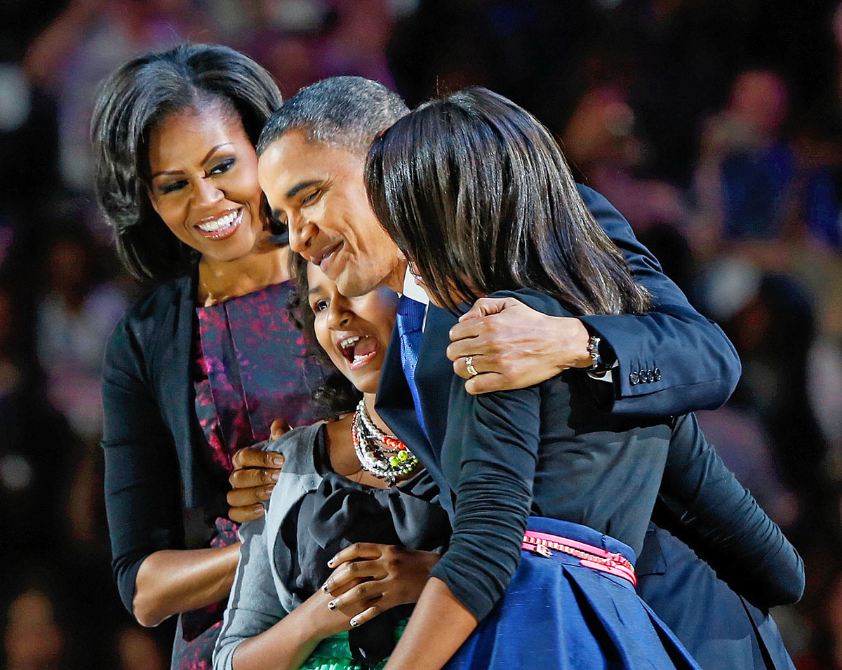 Obama családjával a chicagói választási éjszakán