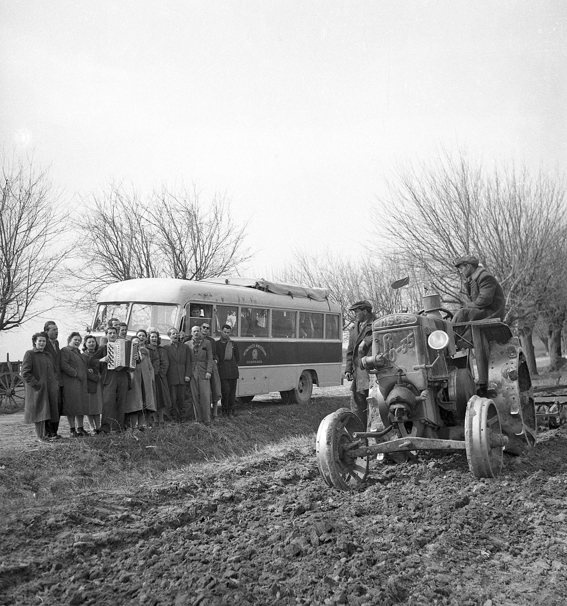 Egy különleges kordokumentum az Escher Károly-féle fotókollekcióból: Tájszínház, 1949