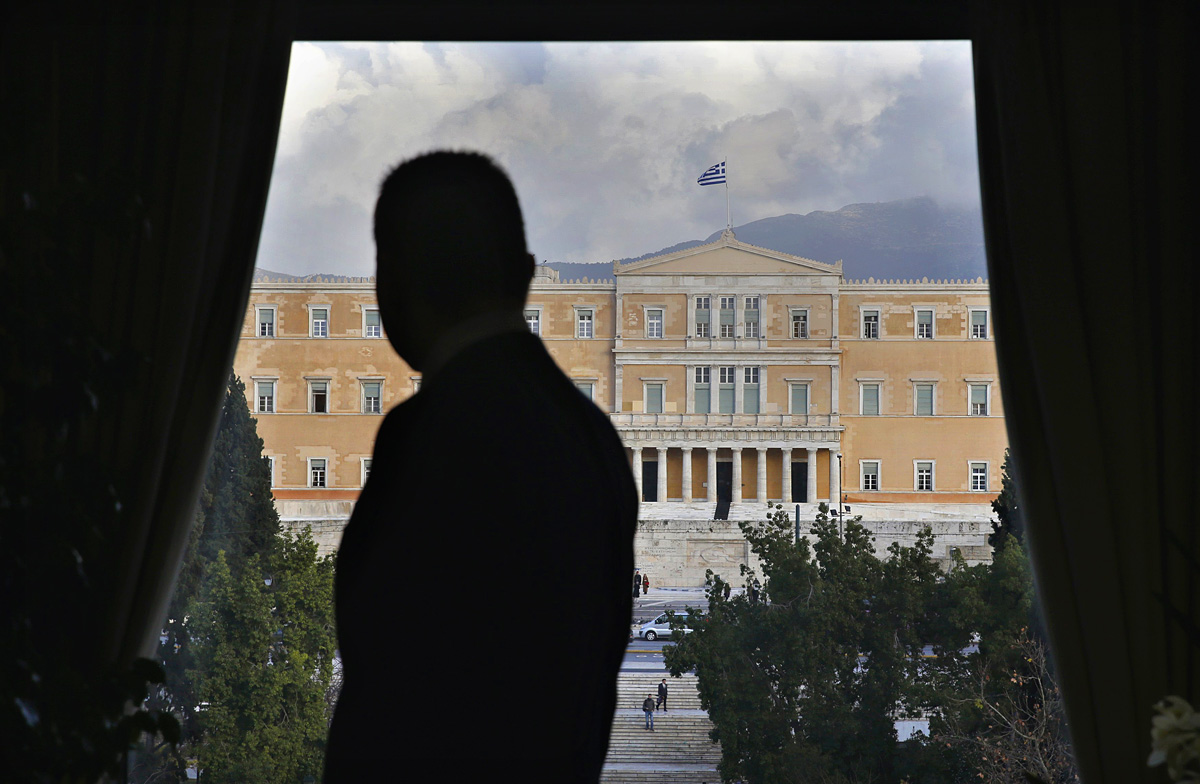 A nemzetközi szervezetek most úgy látják, hogy a görög gazdaság jövőre már szerény ütemben növekedni fog