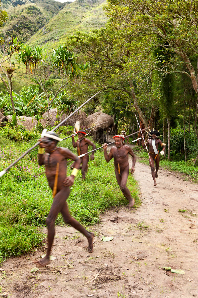 A Dani törzs harcosai Új-Guineában