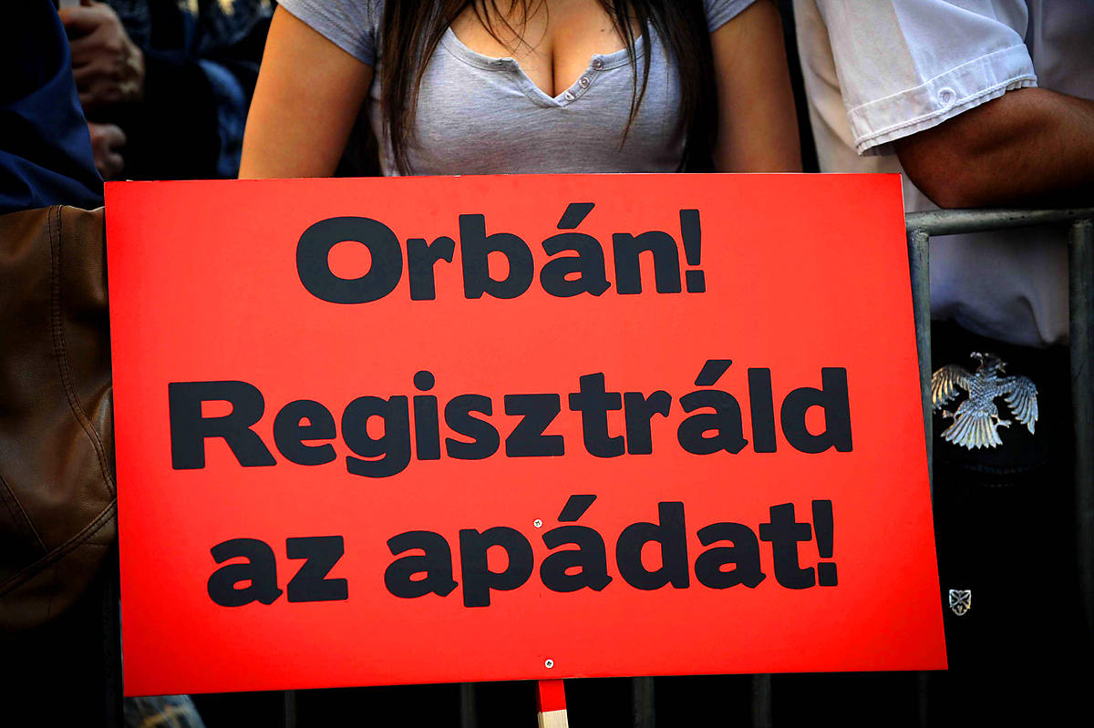 A regisztráció a szélsőjobbon is kiverte a biztosítékot - Jobbik-rendezvény 2012. október 23-án