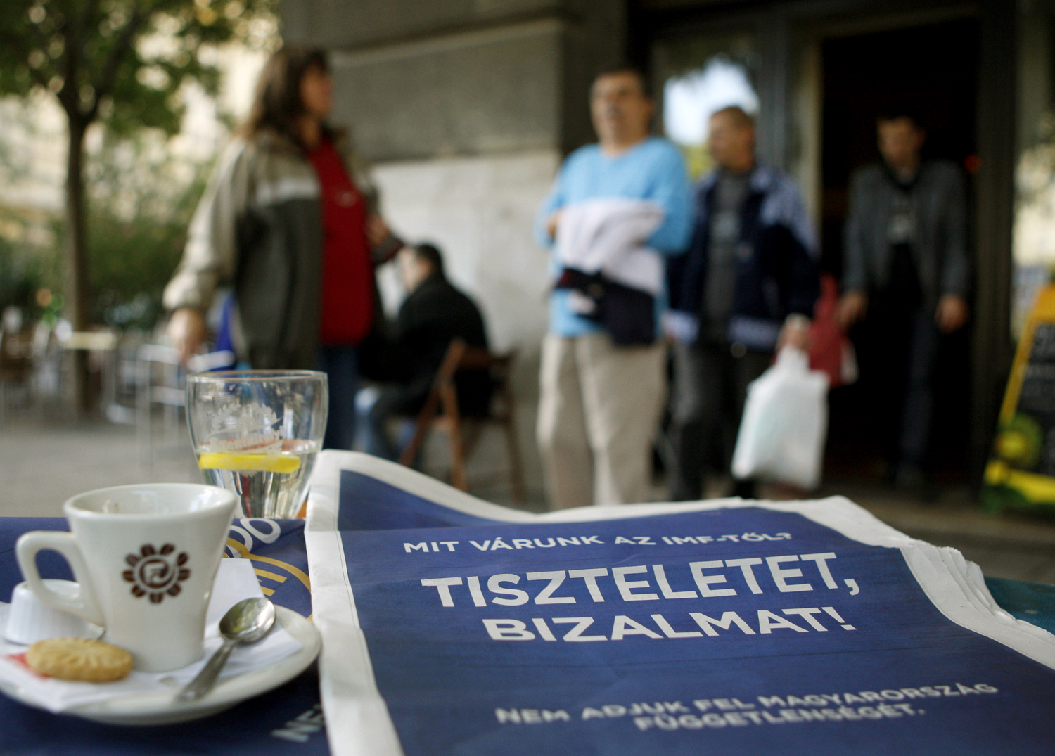 A magyar kormány egyik tavalyi IMF-ellenes újsághirdetése