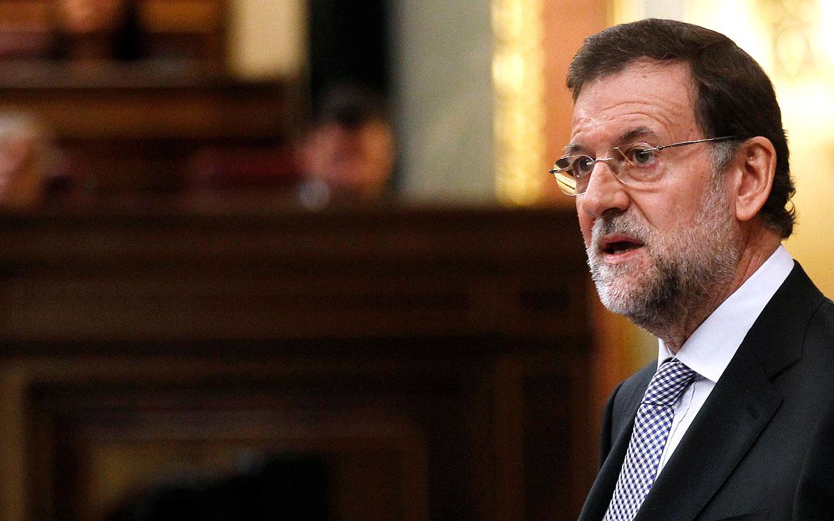 Rajoy beszél a parlament 2011-es alakuló ülésén. A vizsgálat ellen nincs kifogása