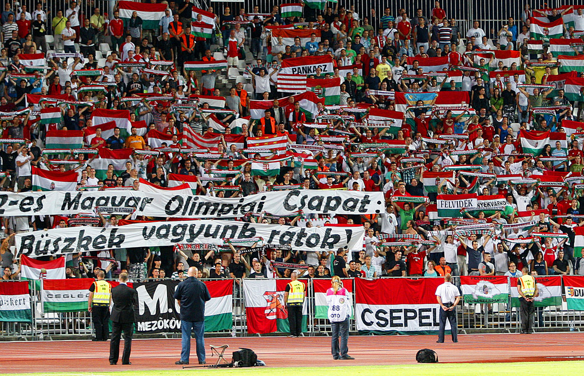 Kép a magyar–izraeli mérkőzésről – a józan szurkolók is bűnhődnek