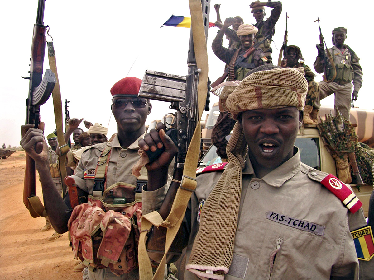 A mali bevetésre Nigerben várakozó csádi katonák