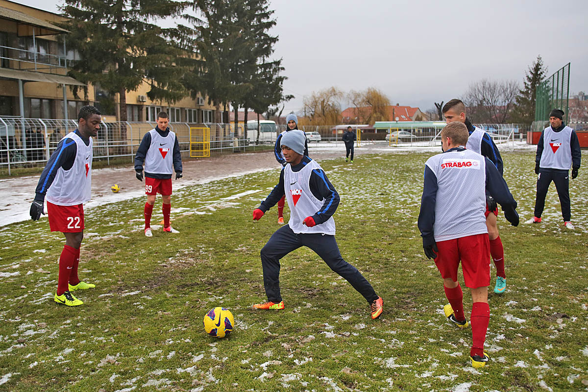 Cicázás Vácon. A Videoton futballistái labdáznak az MK-negyeddöntő helyett...