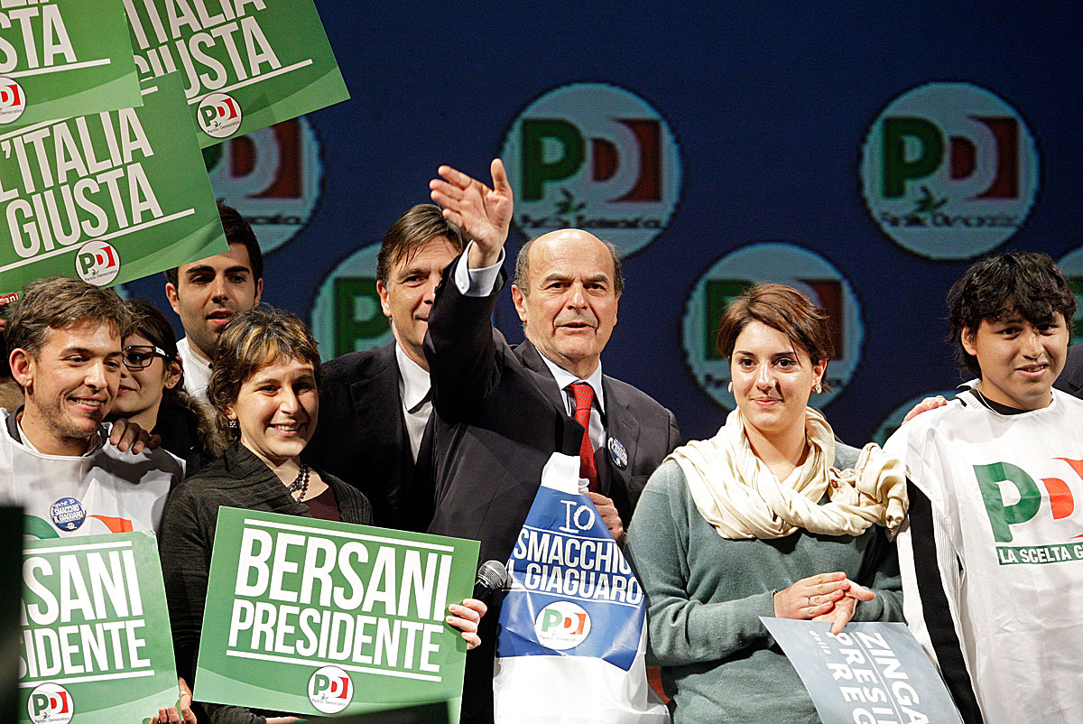 Pier Luigi Bersani mutathatja az irányt