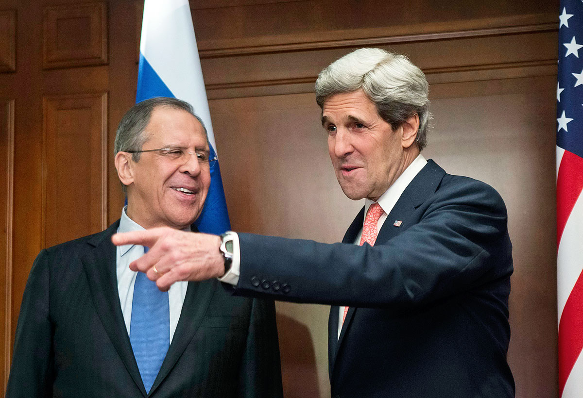Külügyminiszterek egymás közt: Szergej Lavrov és John Kerry