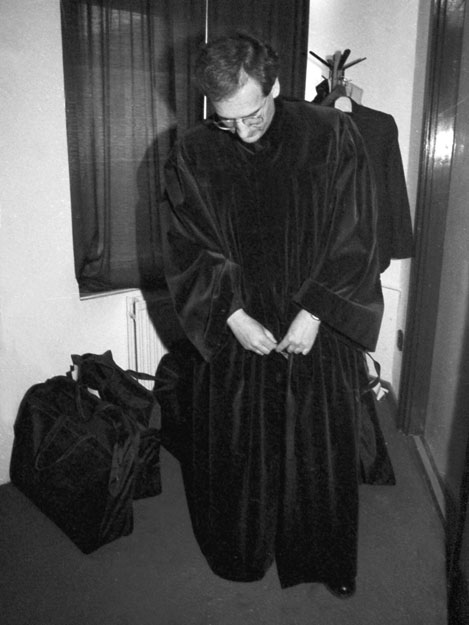 Esztergomi ítélethirdetésre készülődik Sólyom László, az Alkotmánybíróság elnöke 1990. április 5-én