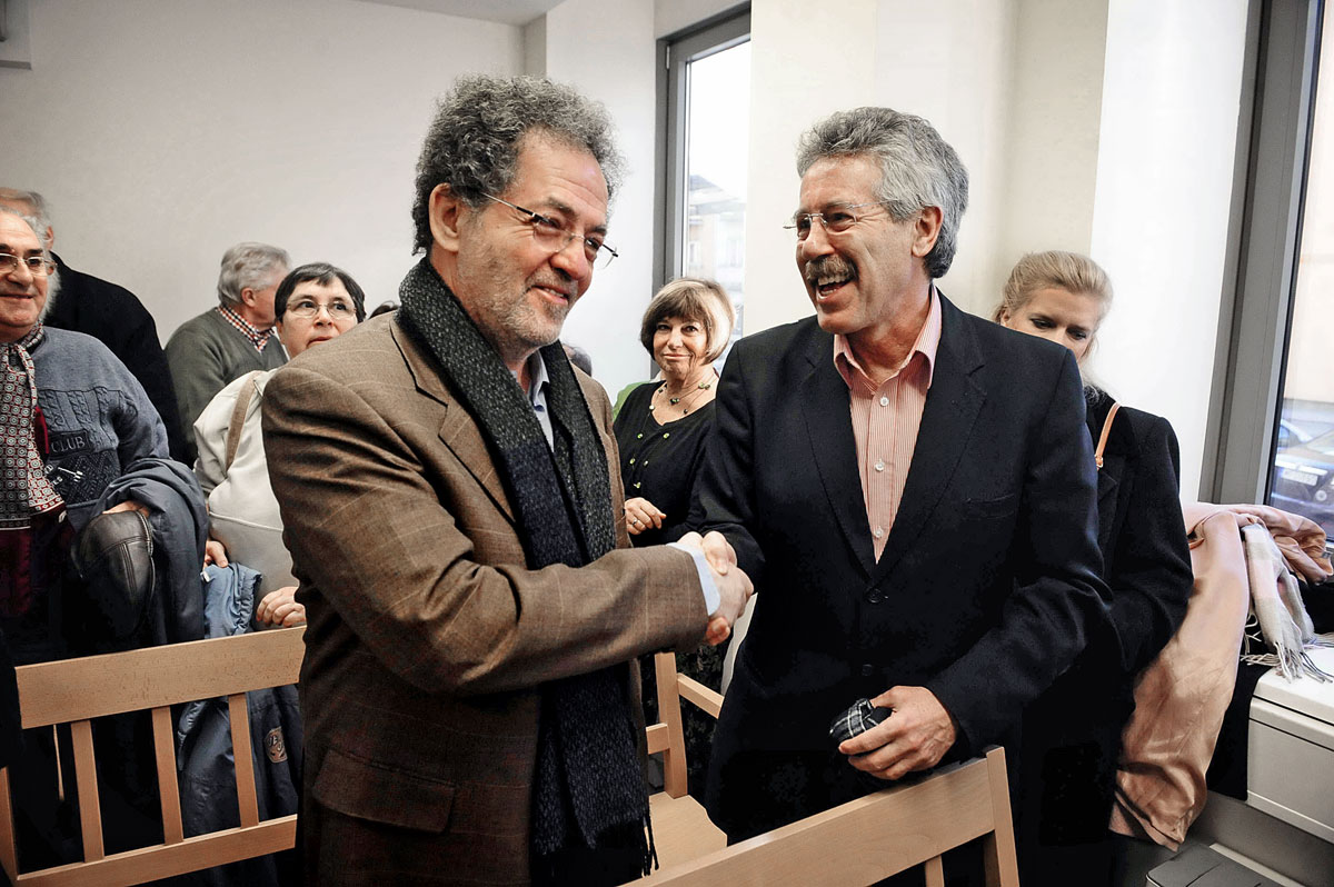 Arató András és Vicsek Ferenc a jogerős bírósági döntés után FOTÓ: MÓRICZ SIMON