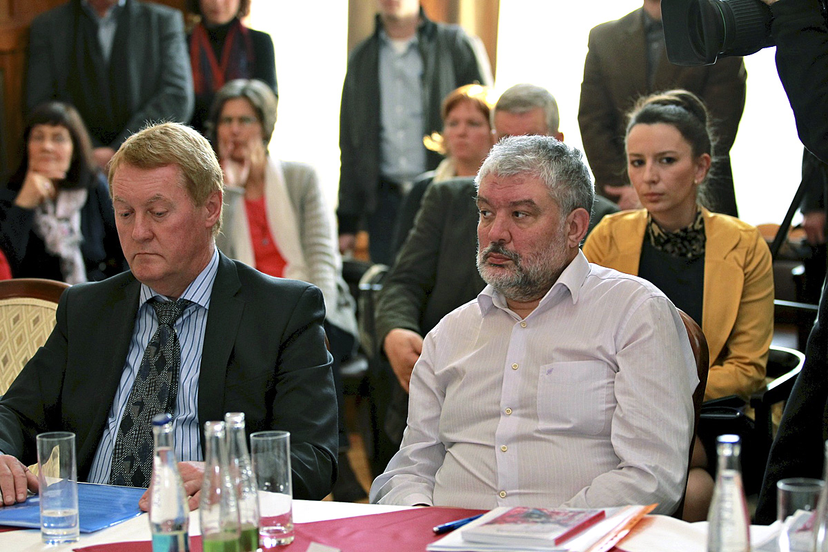 A szakmai tanácskozást Malina Hedvig (második sor, jobbra) is meghallgatta