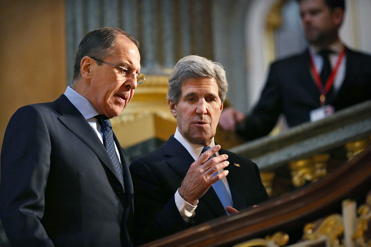 Lavrov és Kerry különmegbeszélést is tartott a konferencián