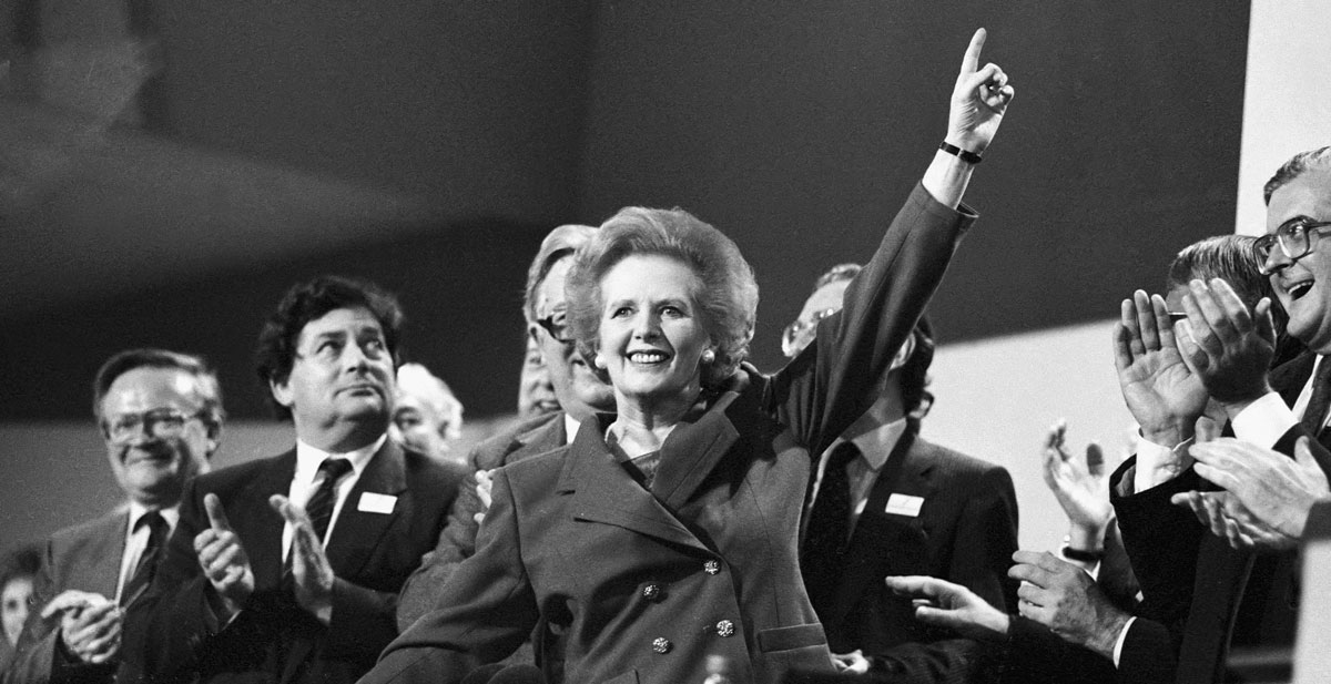 Margaret Thatcher politikai családja, a Konzervatív Párt 1989. októberi konferenciáján. Jó volt neki a megosztott világ és Európa, biztonságosnak gondolta