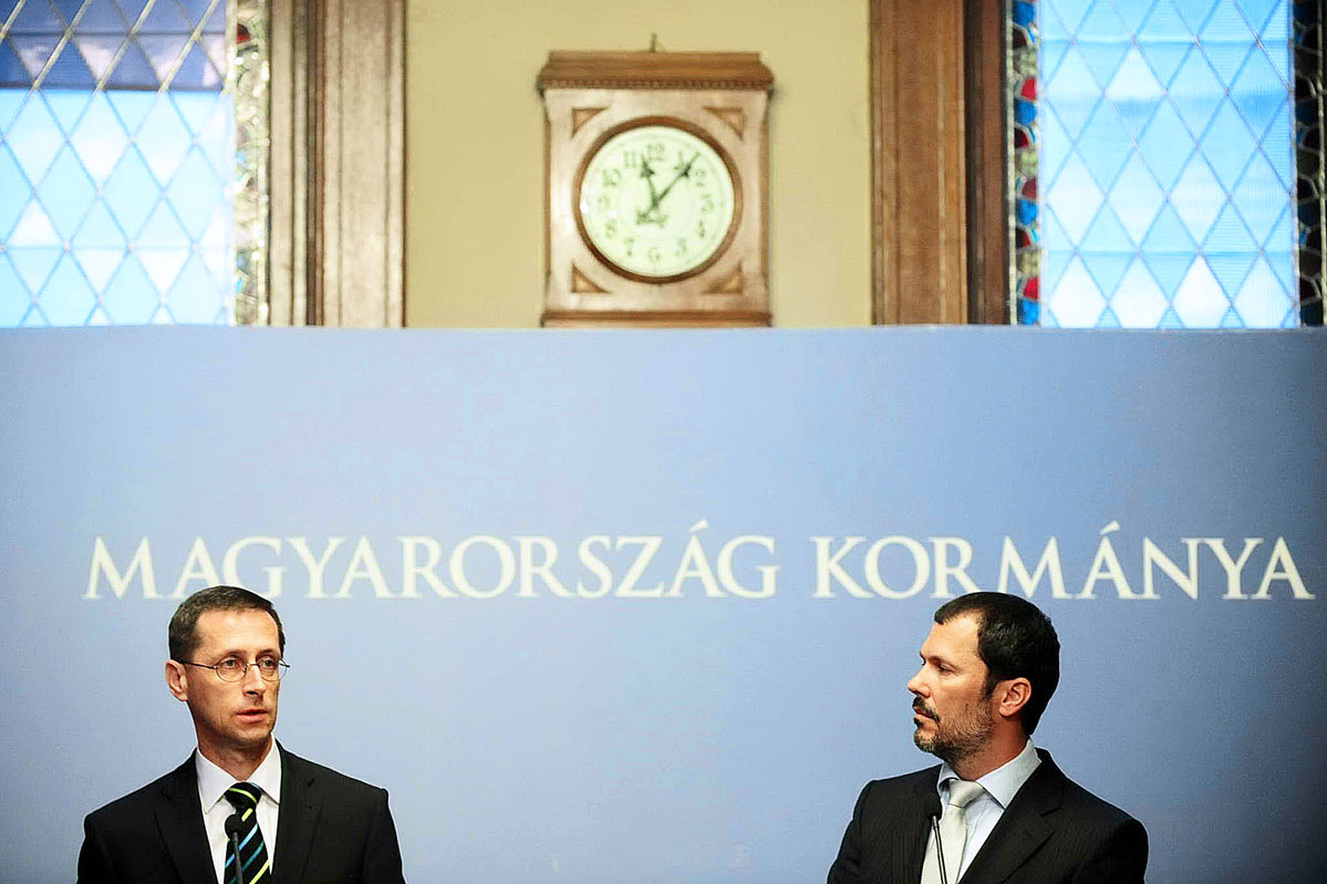 Varga Mihály nemzetgazdasági miniszter és Giró-Szász András kormányszóvivő