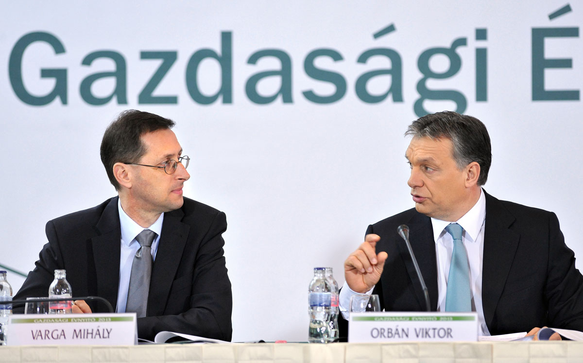 Varga Mihály és Orbán Viktor - átalakul Európa gazdasága