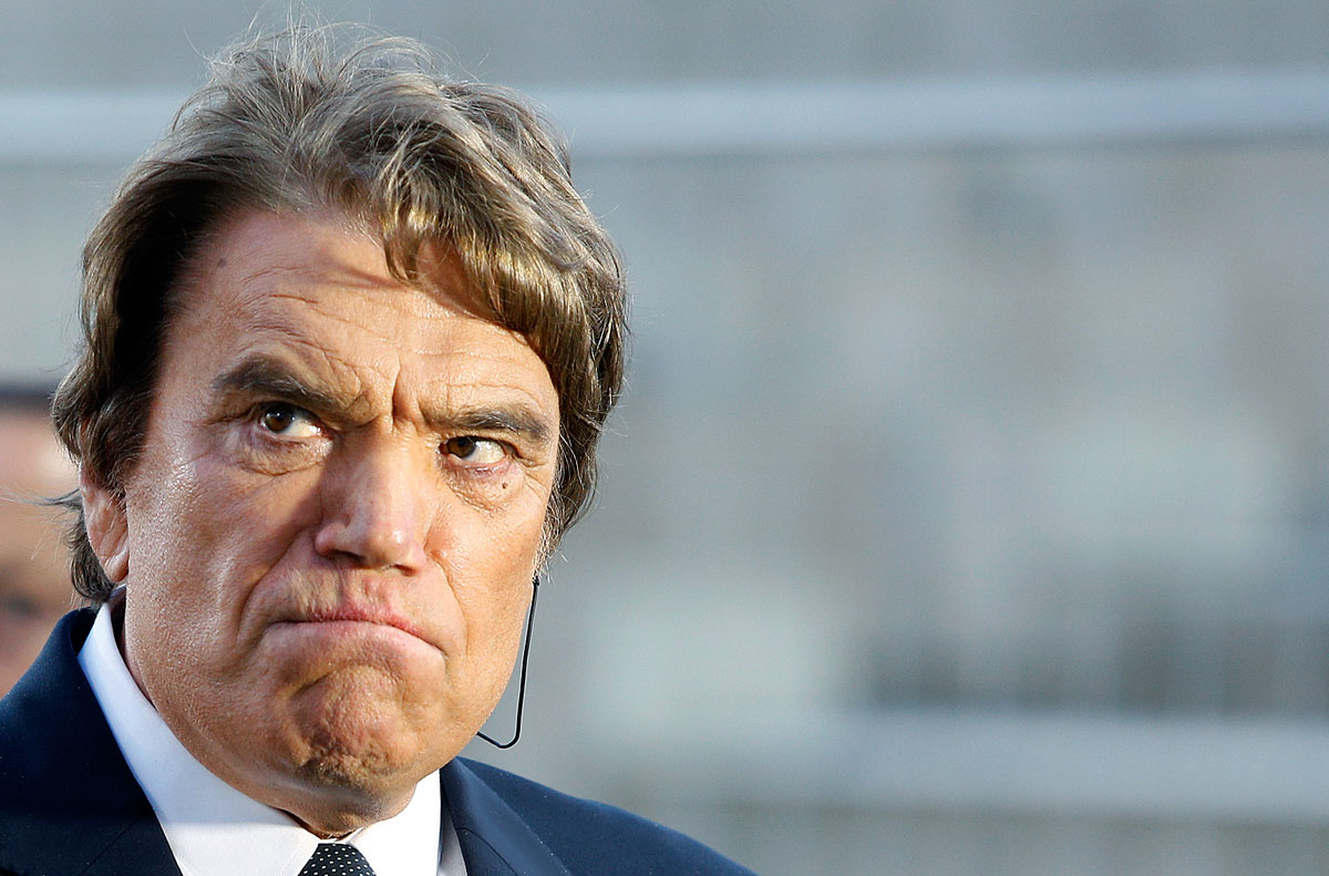 Bernard Tapie üzletember, az Olympique Marseille futballcsapat korábbi elnöke feltűnően nagy összeget kaszszírozott