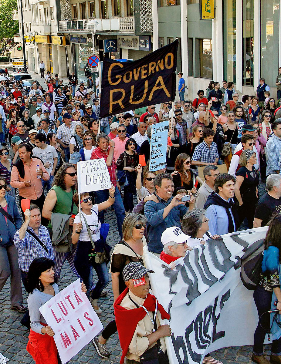 Tüntetők Lisszabonban