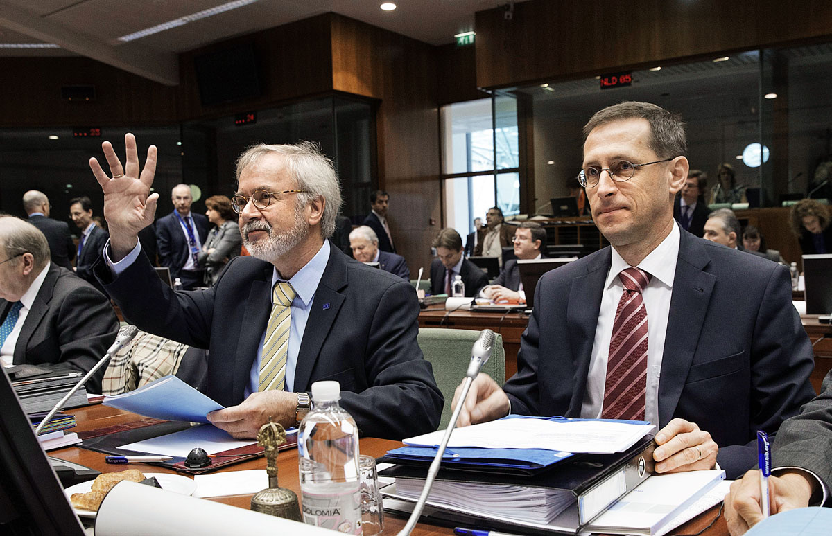 Varga Mihály és Werner Hoyer, az Európai Beruházási Bank elnöke az Ecofin májusi ülésén