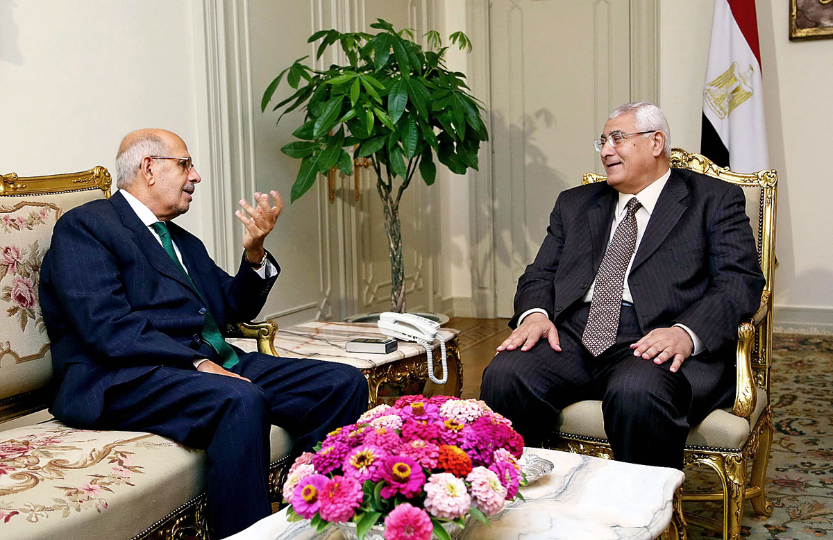 Mohamed el-Baradei még kormányfőjelöltként Adli Manszur ideiglenes államfővel tárgyal a kairói elnöki palotában