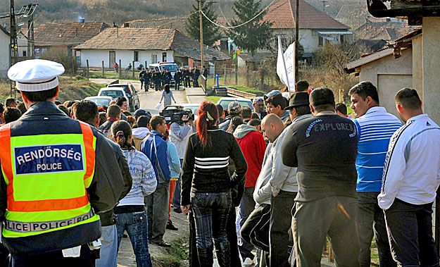 Ismét betelepültek a „véderősök” és a „polgárőrök”