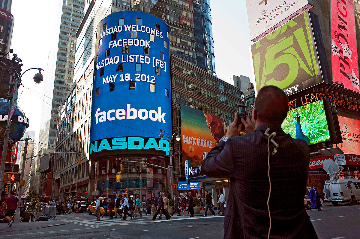 A Facebook tőzsdei bevezetését ünneplik – azóta nem sok öröme volt a részvényeseknek