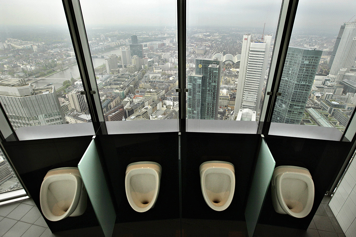 WC kilátás Frankfurtban - a kép csak illusztráció