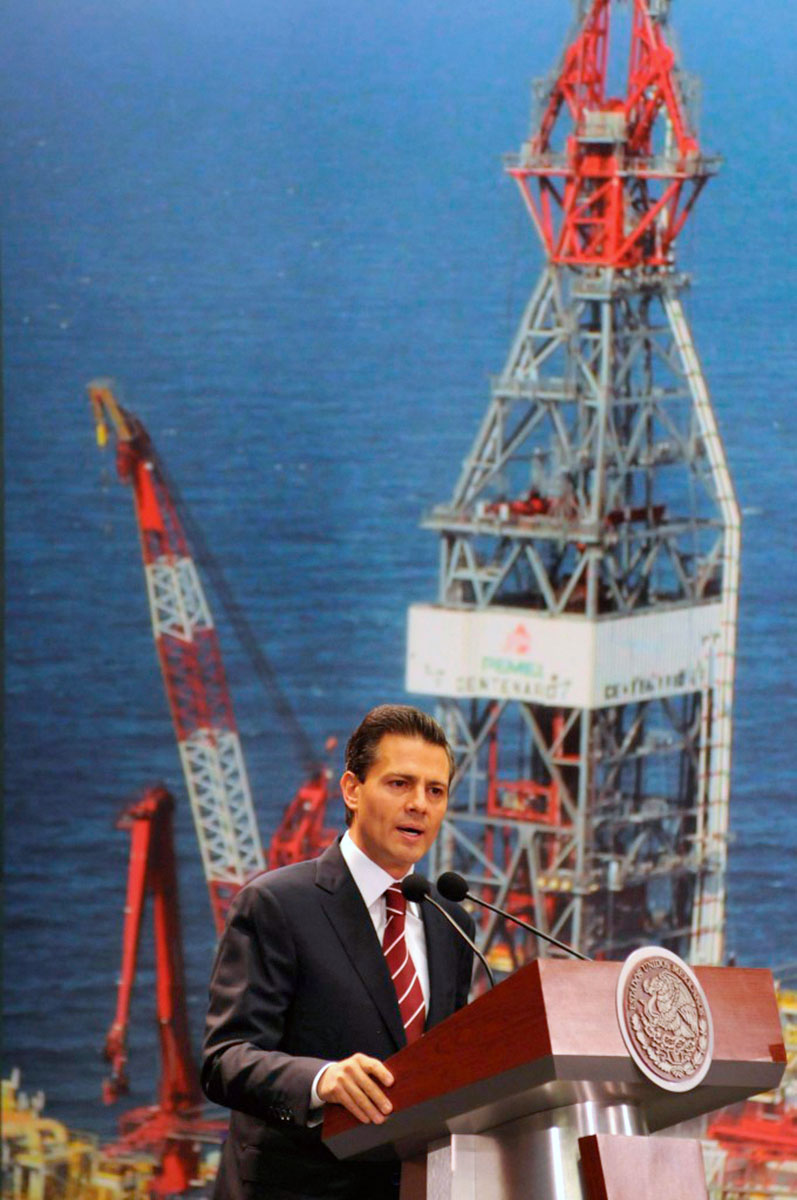 Pena Nieto az energiaszektor reformjáról tart beszédet