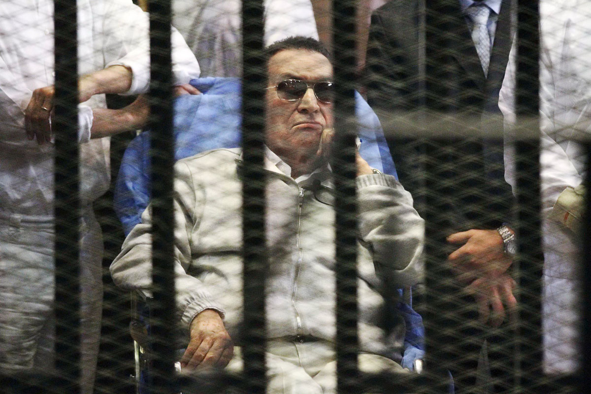 Mubarak áprilisban – Szabadlábon védekezhet ezután