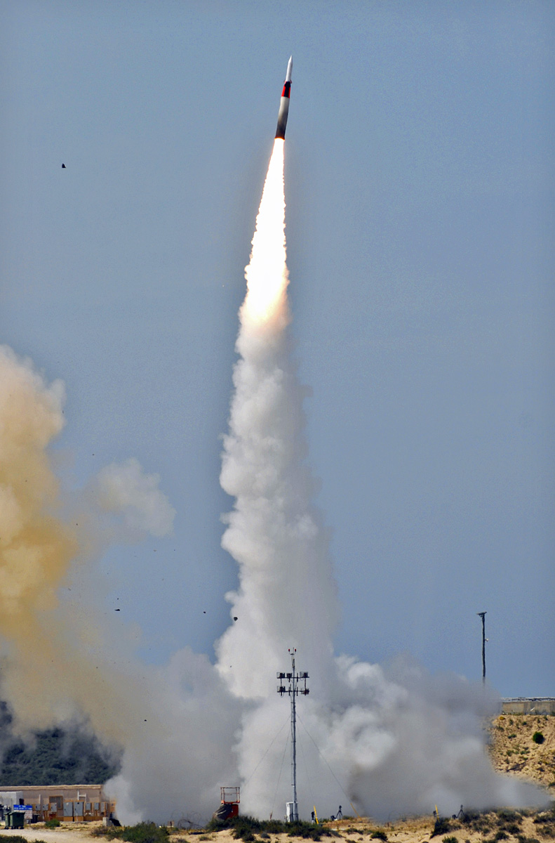Izraeli elfogó rakéta egy 2009-es felvételen. A rakétavédelem jól vizsgázott