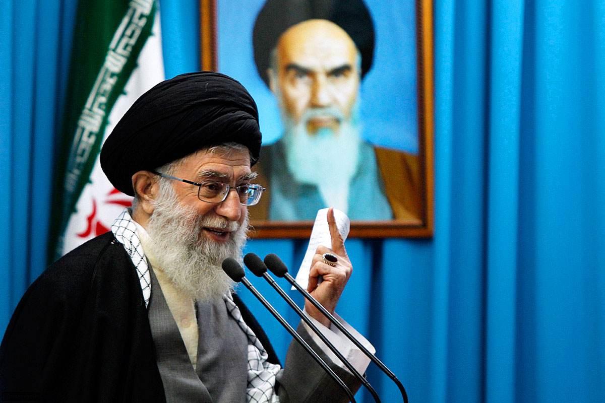 Ali Khamenei szerint a háborúval az Egyesült Államokat éri kár
