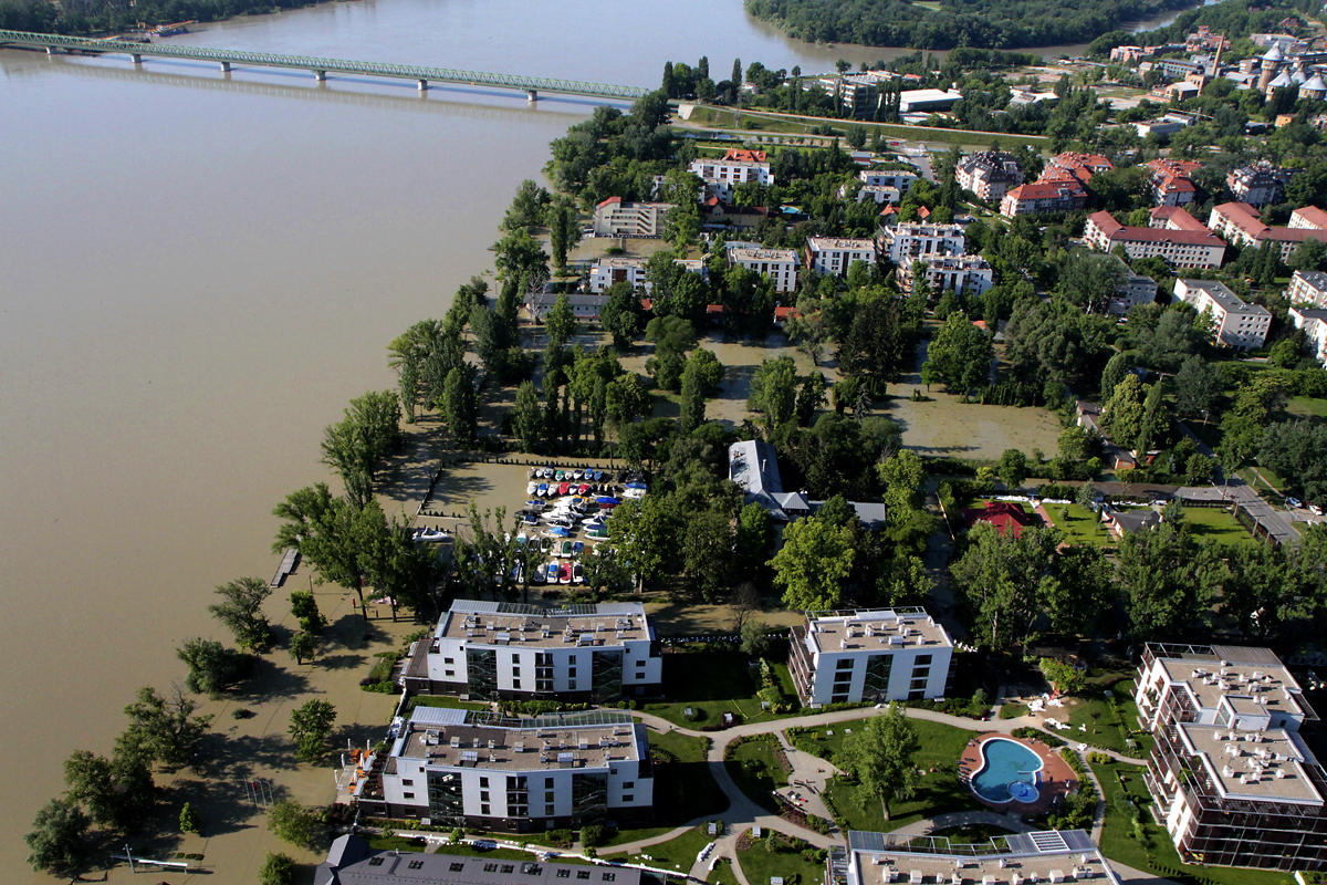 Dunai áradás 2013 júniusában a Római-parton