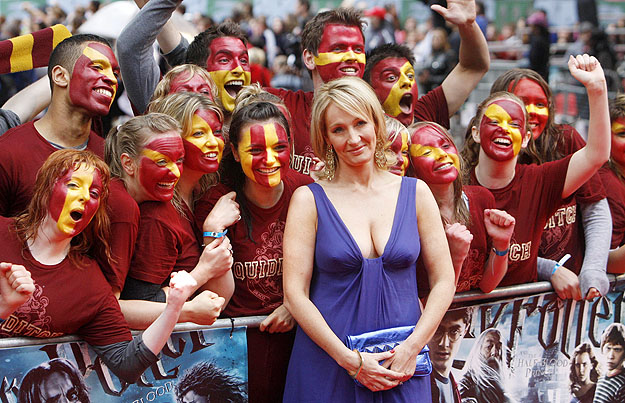 Rowling az egyik Harry Potter-kötet londoni bemutatóján