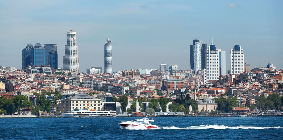 A Boszporusz és az isztambuli pénzügyi negyed: robbanásszerű a fejlődés