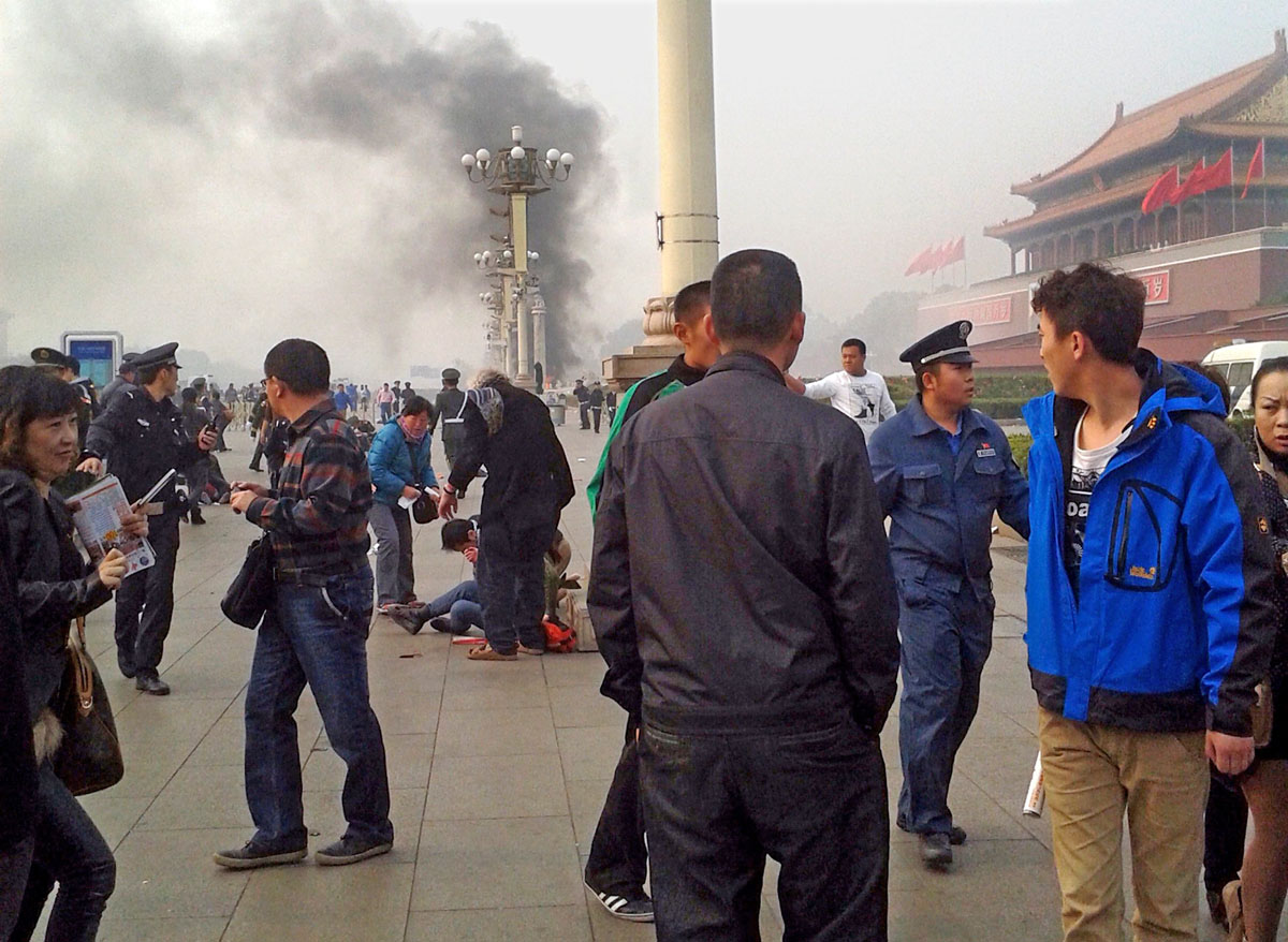 Detonáció után a Tienanmen téren